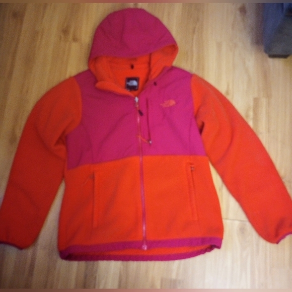 The North Face women's hooded coat size medium - Picture 2 of 7